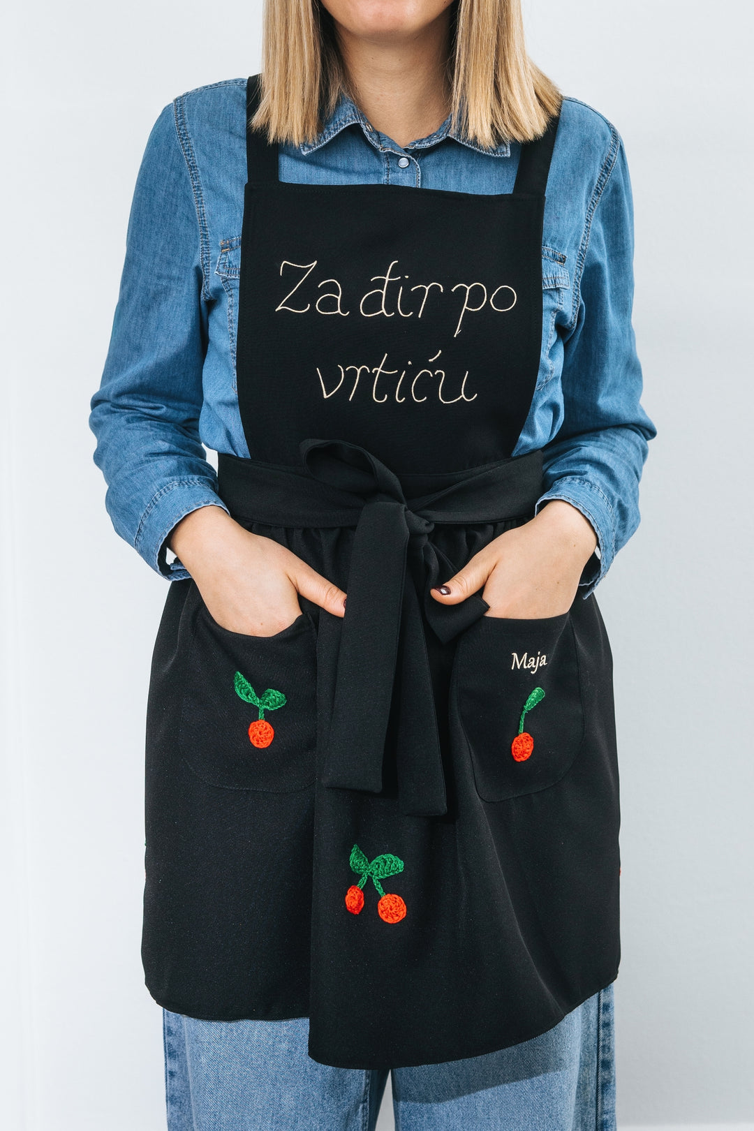 Kuta Haljina Višnja s natpisom